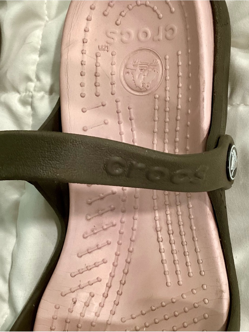 CROCS Women's Size 8 Cleo Sandals in Chocolate and Cotton Candy- Discontinued - Picture 10 of 13
